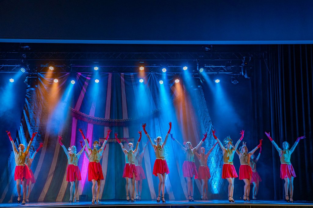 Wintercircus 2A 02.jpg